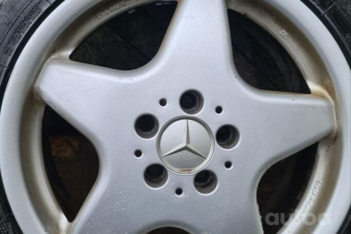 Mercedes-Benz, stop lekki