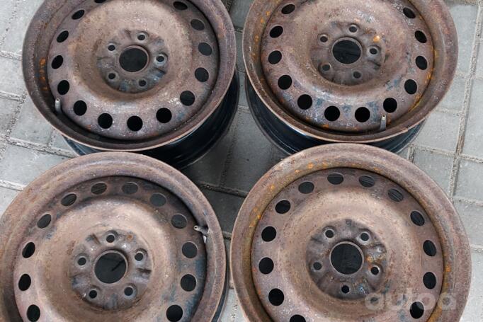 Toyota, stal tłoczona