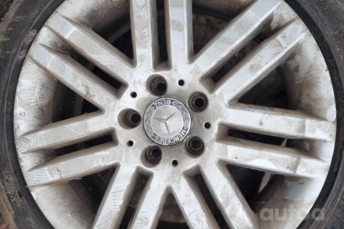 Mercedes, stop lekki