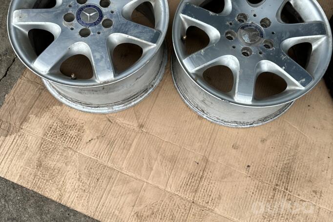 Mercedes-Benz, stop lekki