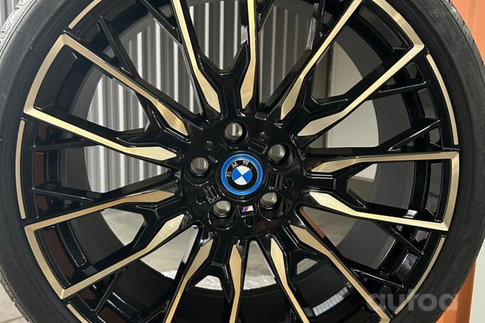 BMW, stop lekki