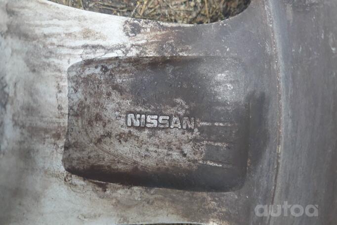 Nissan/ Toyota, stop lekki