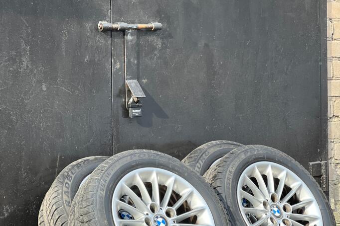 BMW, stop lekki