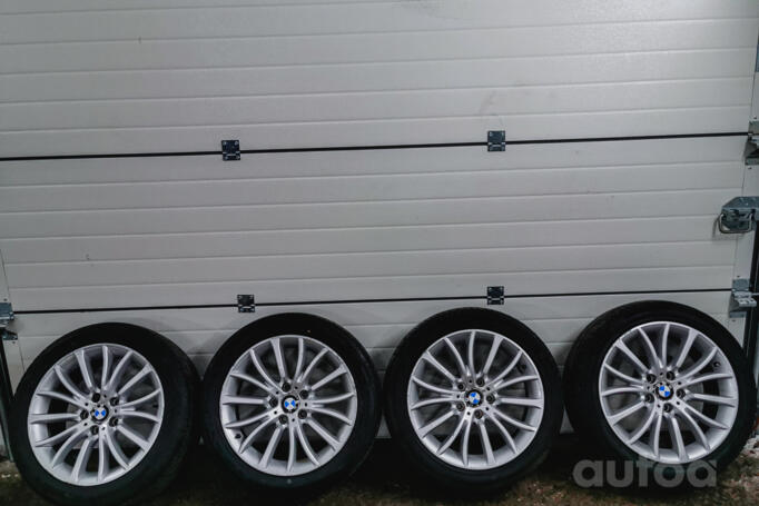 BMW F10/F11, stop lekki