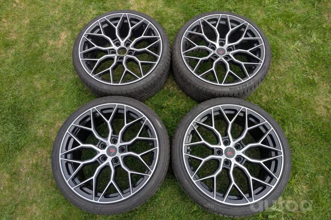 7 Wheels, stop lekki