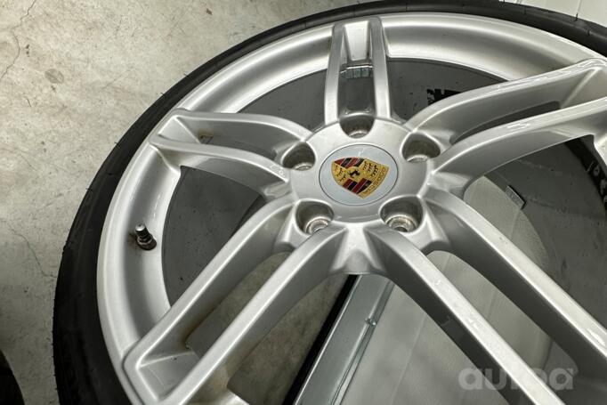 Porsche, stop lekki