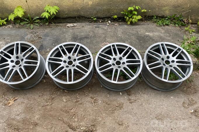 Audi s4, stop lekki