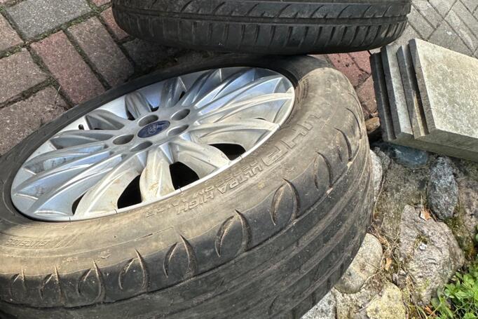 Ford, stop lekki