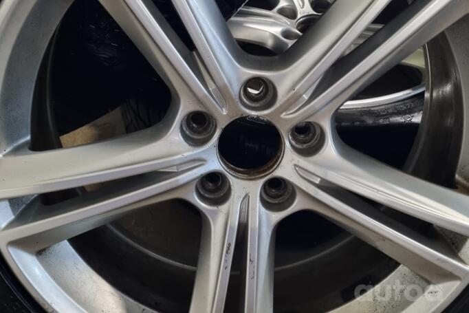 Volvo, stop lekki