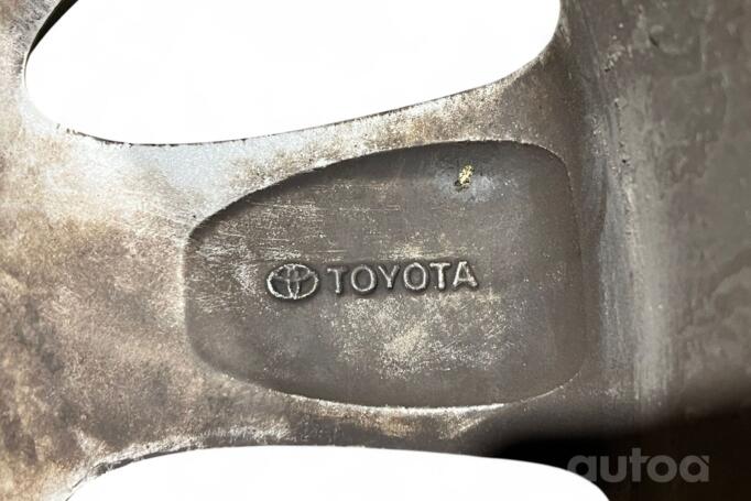 Toyota, stop lekki