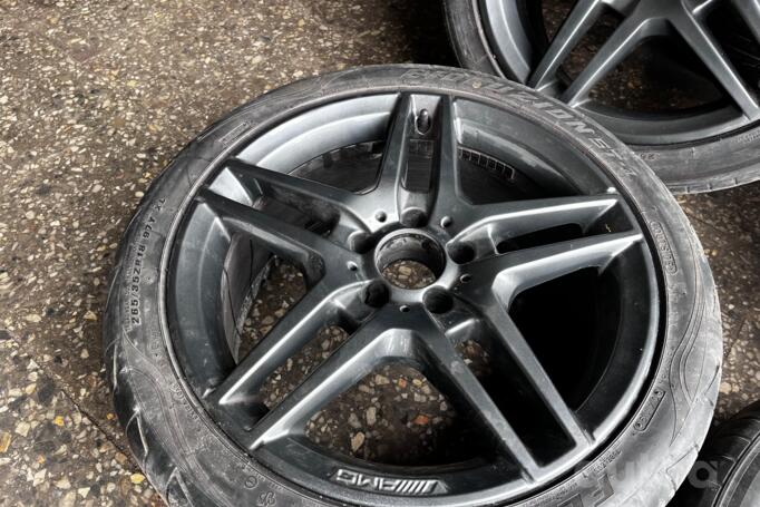 Mercedes-Benz, stop lekki