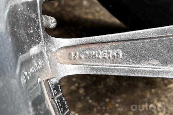 Mercedes-Benz, stop lekki