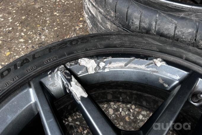 Mercedes-Benz, stop lekki