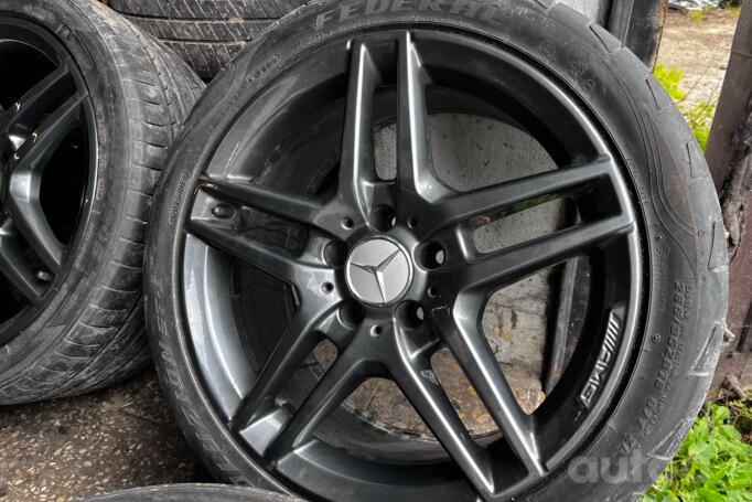 Mercedes-Benz, stop lekki