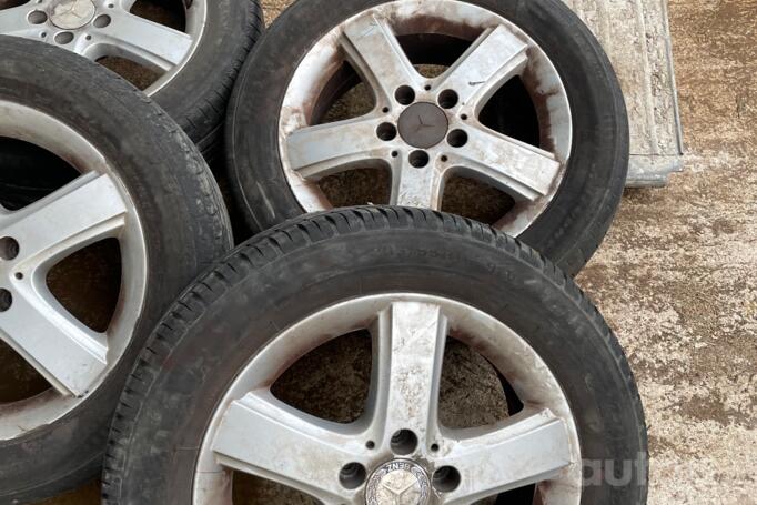 Mercedes, stop lekki