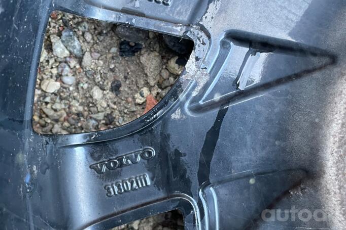 Volvo-Ford, stop lekki