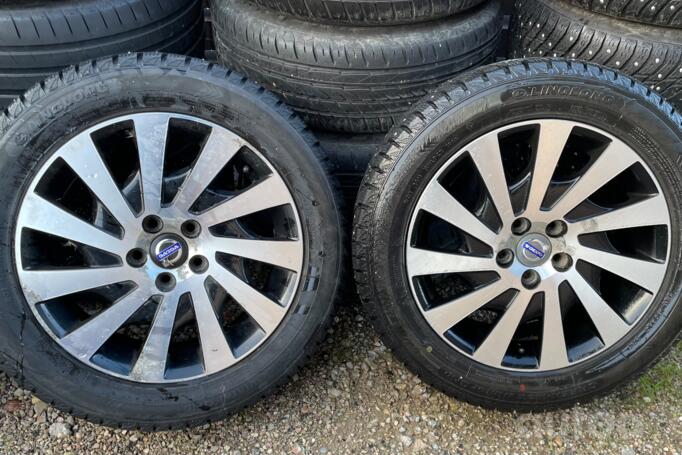 Volvo-Ford, stop lekki