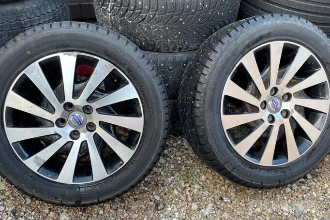 Volvo-Ford, stop lekki