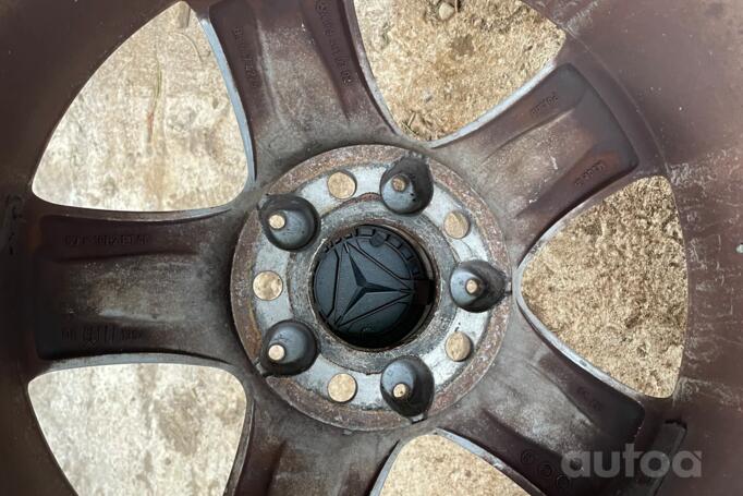 Mercedes, stop lekki