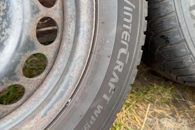 Audi, stal tłoczona