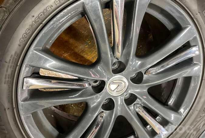 Lexus, stop lekki