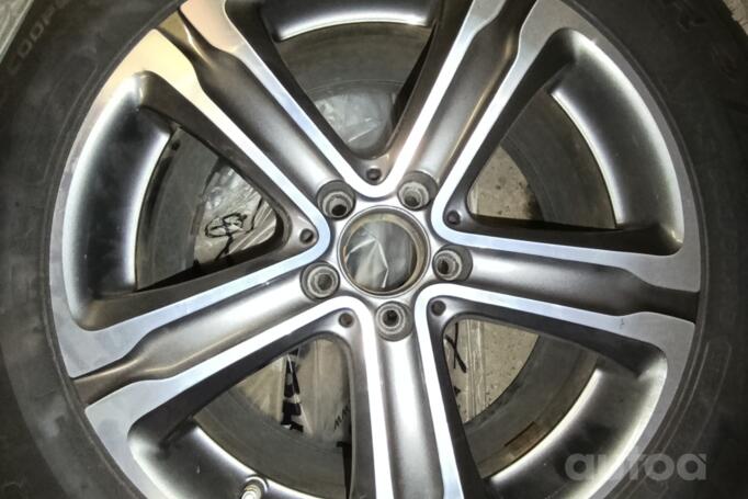 Mercedes-Benz, stop lekki