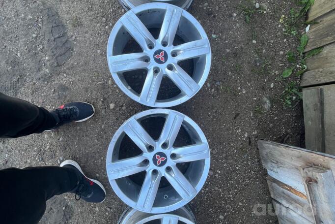 Mitsubishi, stop lekki