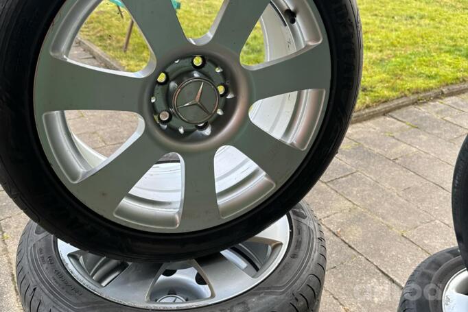 Mercedes-Benz, stop lekki