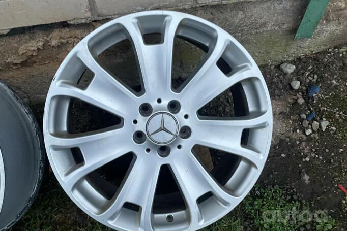 Mercedes, stop lekki