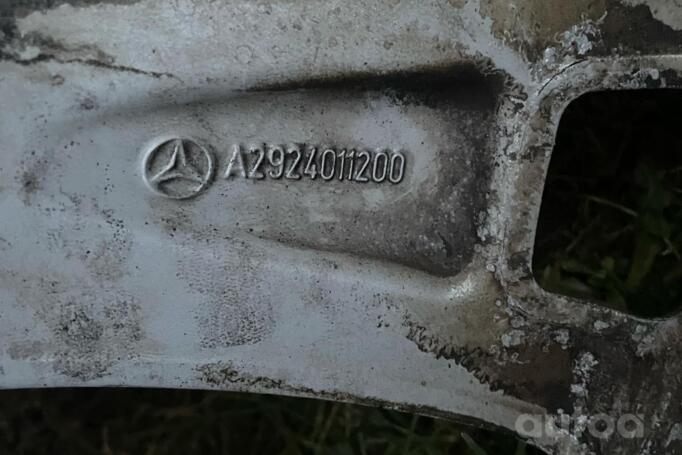 Mercedes, stop lekki