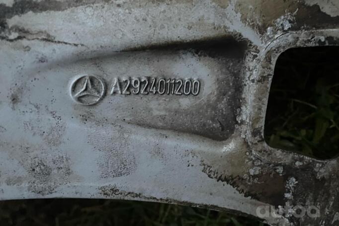 Mercedes, stop lekki