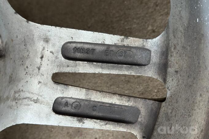 Mercedes, stop lekki