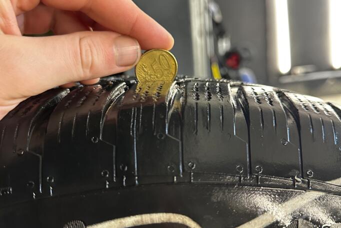 Audi ratai, stop lekki