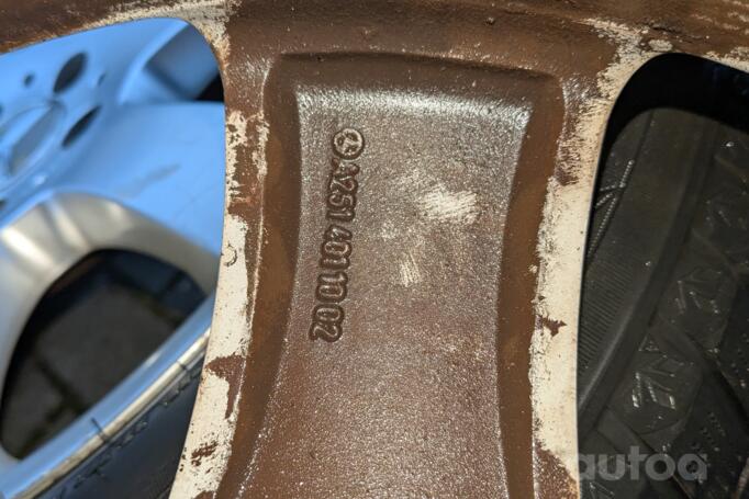 Mercedes-Benz, stop lekki