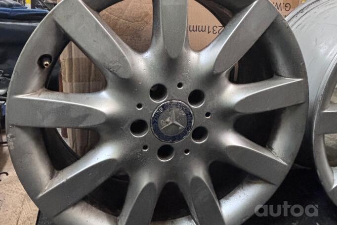 Mercedes, stop lekki