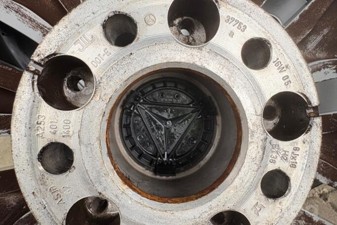 Mercedes nenz, stop lekki