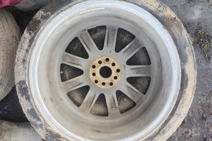 Made in Italy NOT ORIGINAL EQUIPMENT”, stop lekki