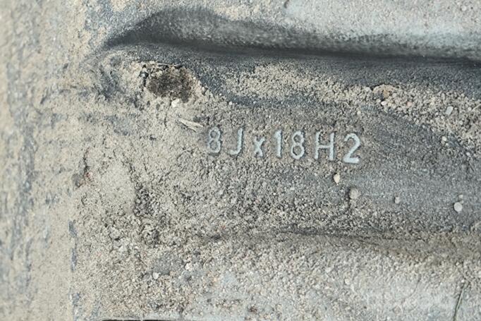 Made in Italy NOT ORIGINAL EQUIPMENT”, stop lekki