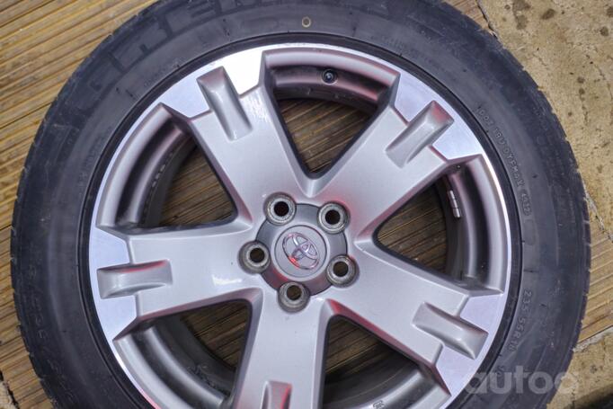 Toyota rav4, stop lekki