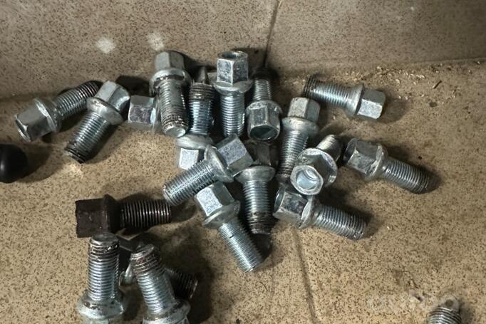 Mercedes, stop lekki