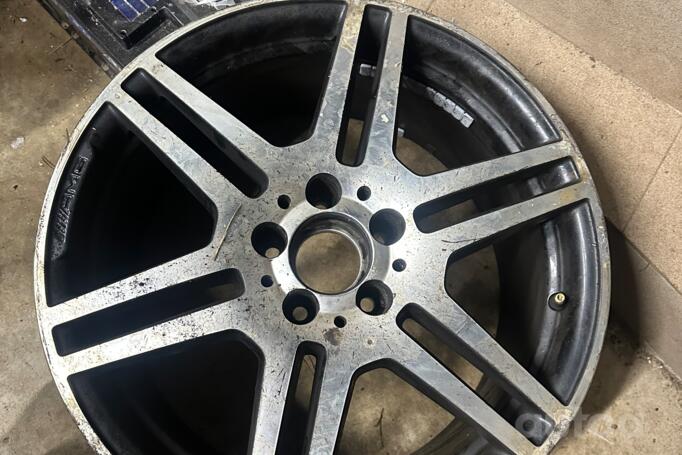 Mercedes, stop lekki