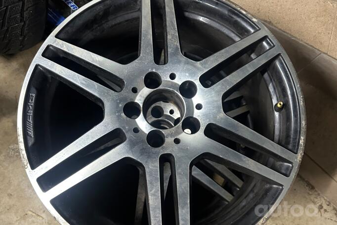 Mercedes, stop lekki