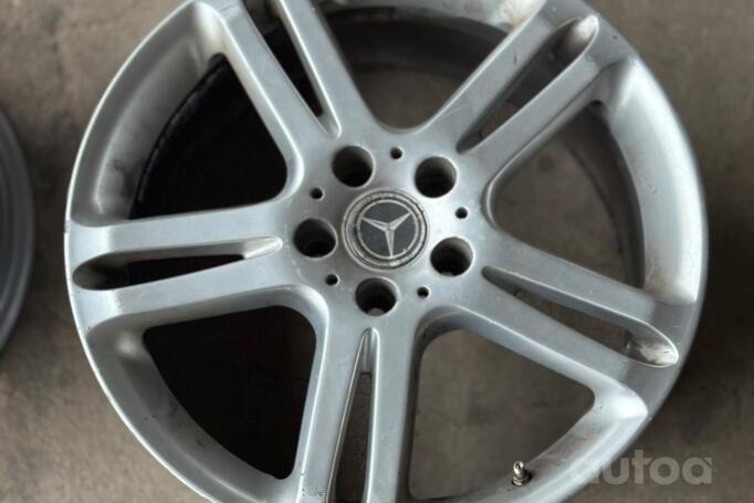 Mercedes, stop lekki