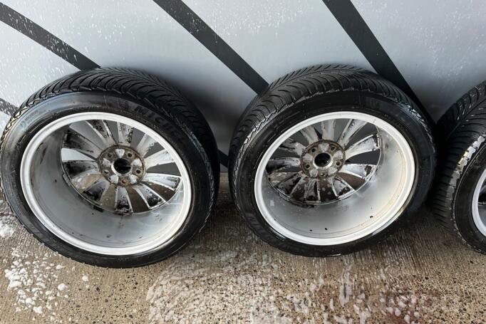 Mallory Turbine, stop lekki