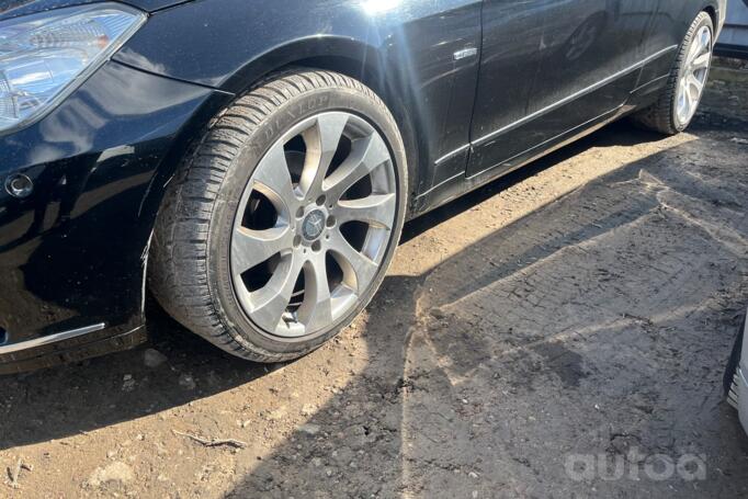Mercedes, stop lekki