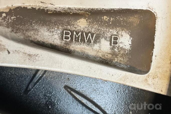 BMW, stop lekki
