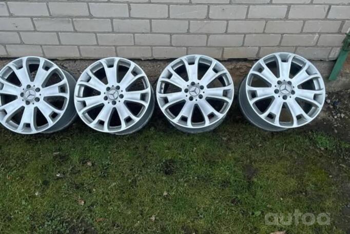 Mercedes, stop lekki