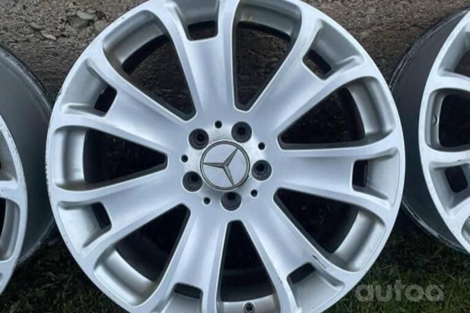 Mercedes, stop lekki