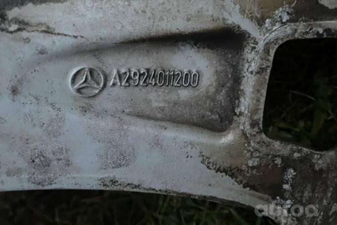 Mercedes, stop lekki