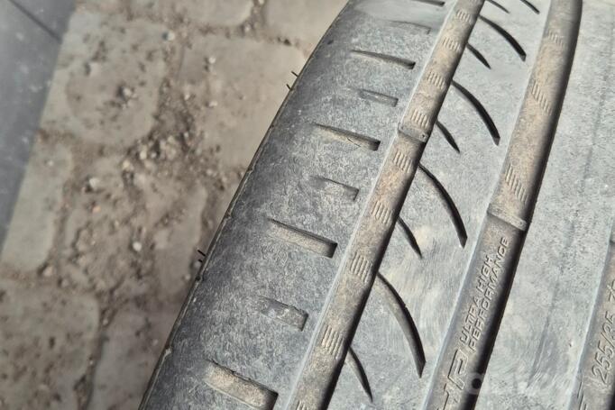 Audi, stop lekki